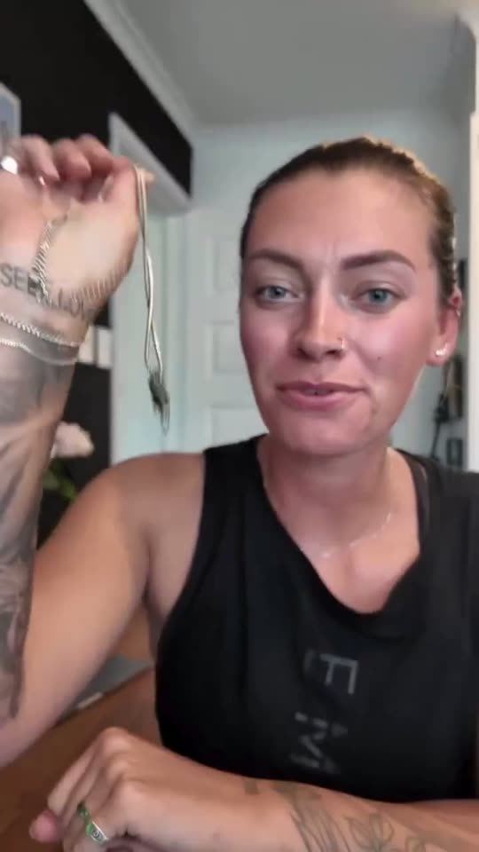 Témoignage vidéo de Léa — « Simple à utiliser, et vraiment discret. »